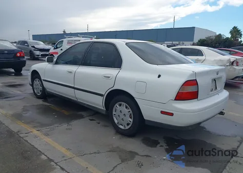 1995 Honda Accord Lx/Ex z USA, uszkodzony, nr VIN 1HGCD5636SA064655